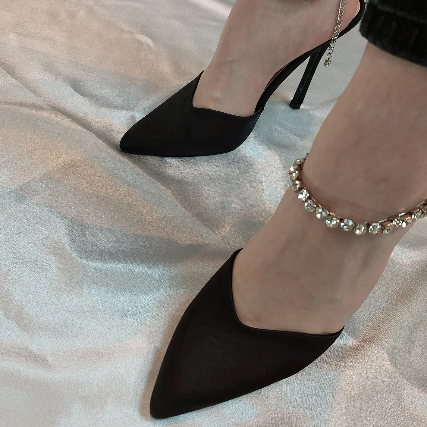 ANDREA WOMEN'S SATIN DIAMANTE ANKLE CHAIN COURT SHOES BEIGE